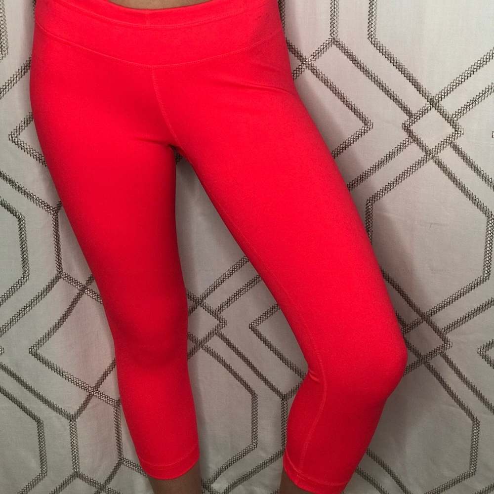 Under Armour Neon Pink Cropped Pants